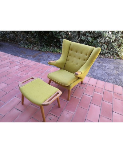 Fauteuil et repose-pieds vintage Papa Bear en tissu bouclette vert et chêne 1950