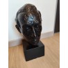 Statue tête Homme signée.