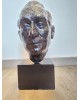 Buste Homme en plâtre signé