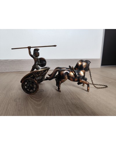 Gladiateur sur un char tracté par 2 chevaux  en laiton antique
