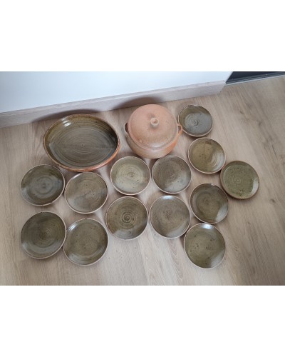 Service artisanal ancien en grès