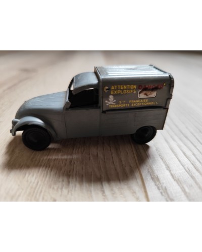Voiture miniature Citroën 2CV fourgonnette AZU vintage marque sésame 1960