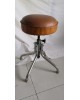 Tabouret tournant vintage assise en cuir et pieds chromés